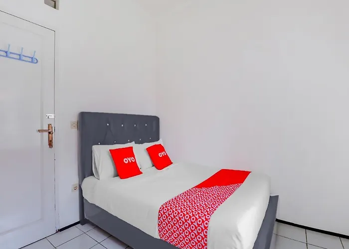 OYO 90255 Villa Cipendawa Md28 Cianjur